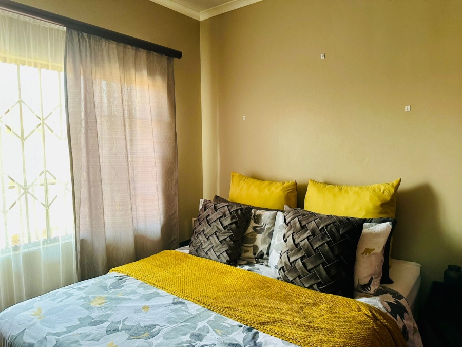 2 Bedroom Property for Sale in Lower Bo-dorp North West